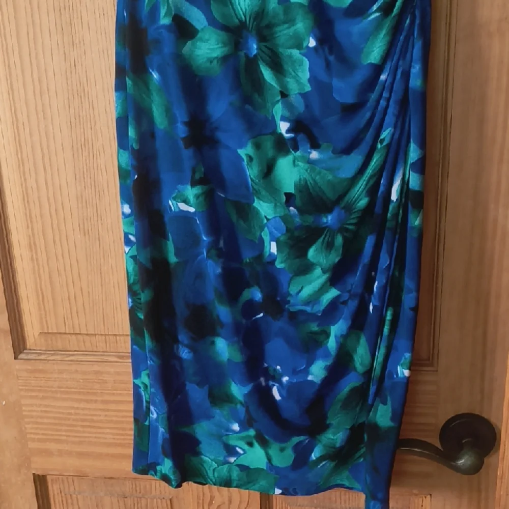 Lauren Ralph Lauren Blue and Green Floral Midi Dress - Picture 5 of 8